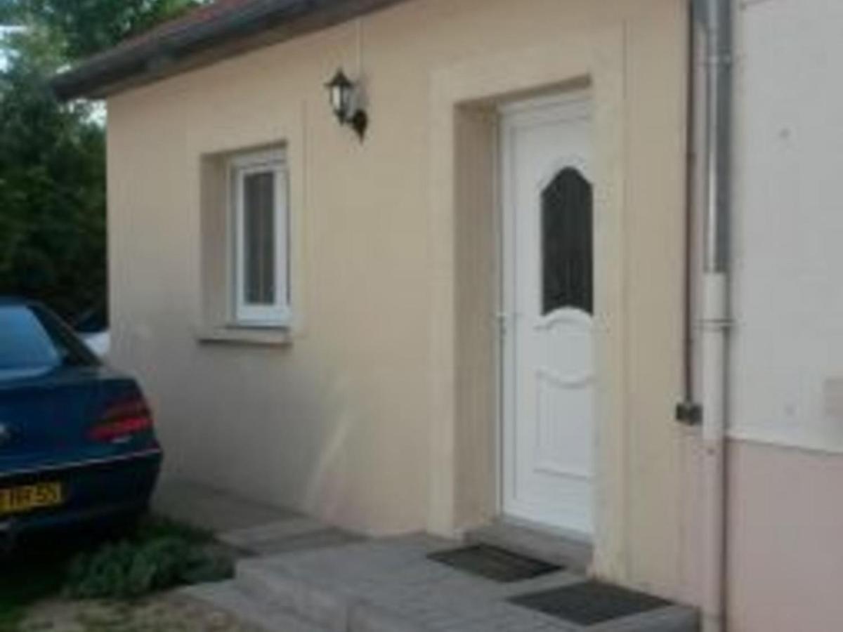 Charmant Gite A Etain, Tout Inclus, Proche Verdun Avec Terrasse Et Parking - Fr-1-585-3 Kültér fotó